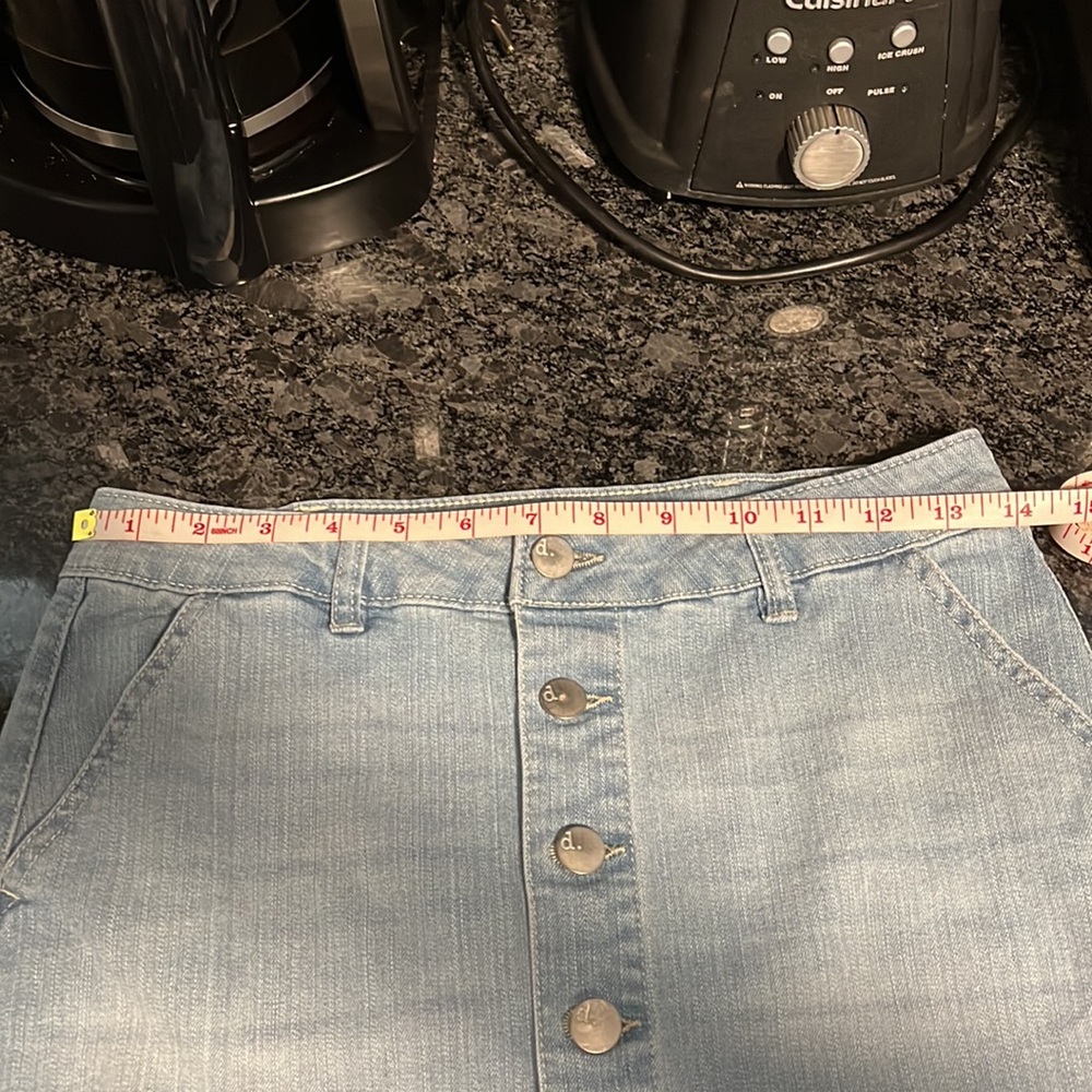 D.jeans size 4 midi jean skirt - Picture 6 of 7